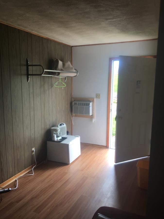 Michael Dee'S Motel East Durham 외부 사진