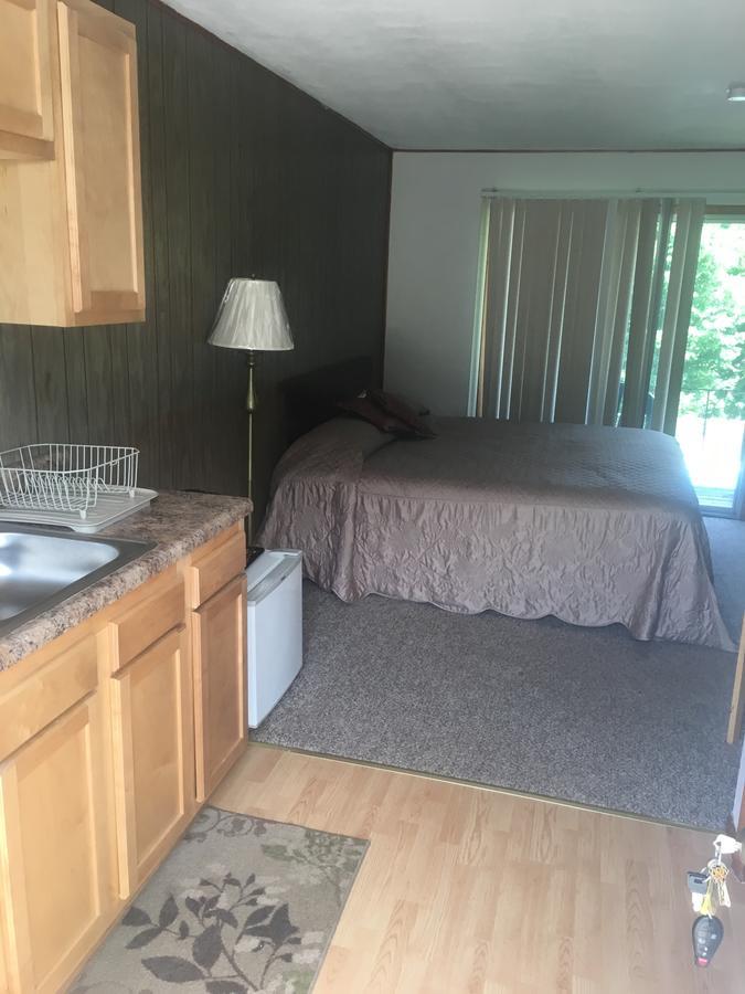 Michael Dee'S Motel East Durham 외부 사진